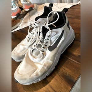 Nike AirMax React